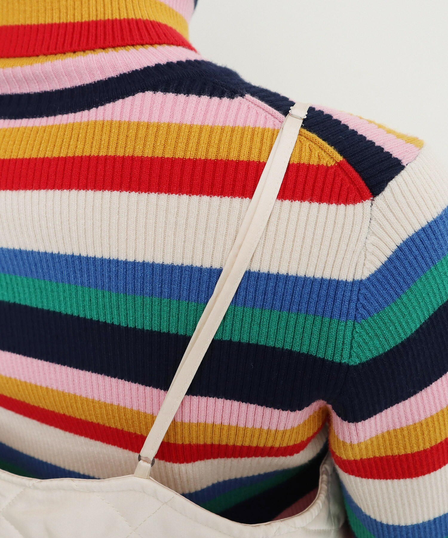 AMBIDEX Store ○サテンキルトカットワーク キャミブラウス(F