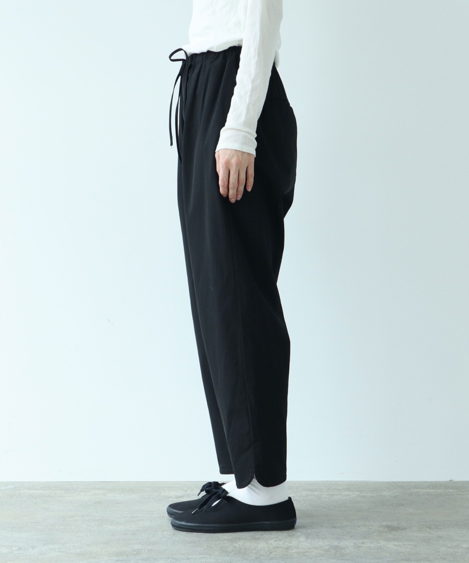 【激安通販オンラインショップ】 AMBIDEX Store 80/2強撚Cギャバ ベントヘムパンツ(S クロ): yuni 椅子