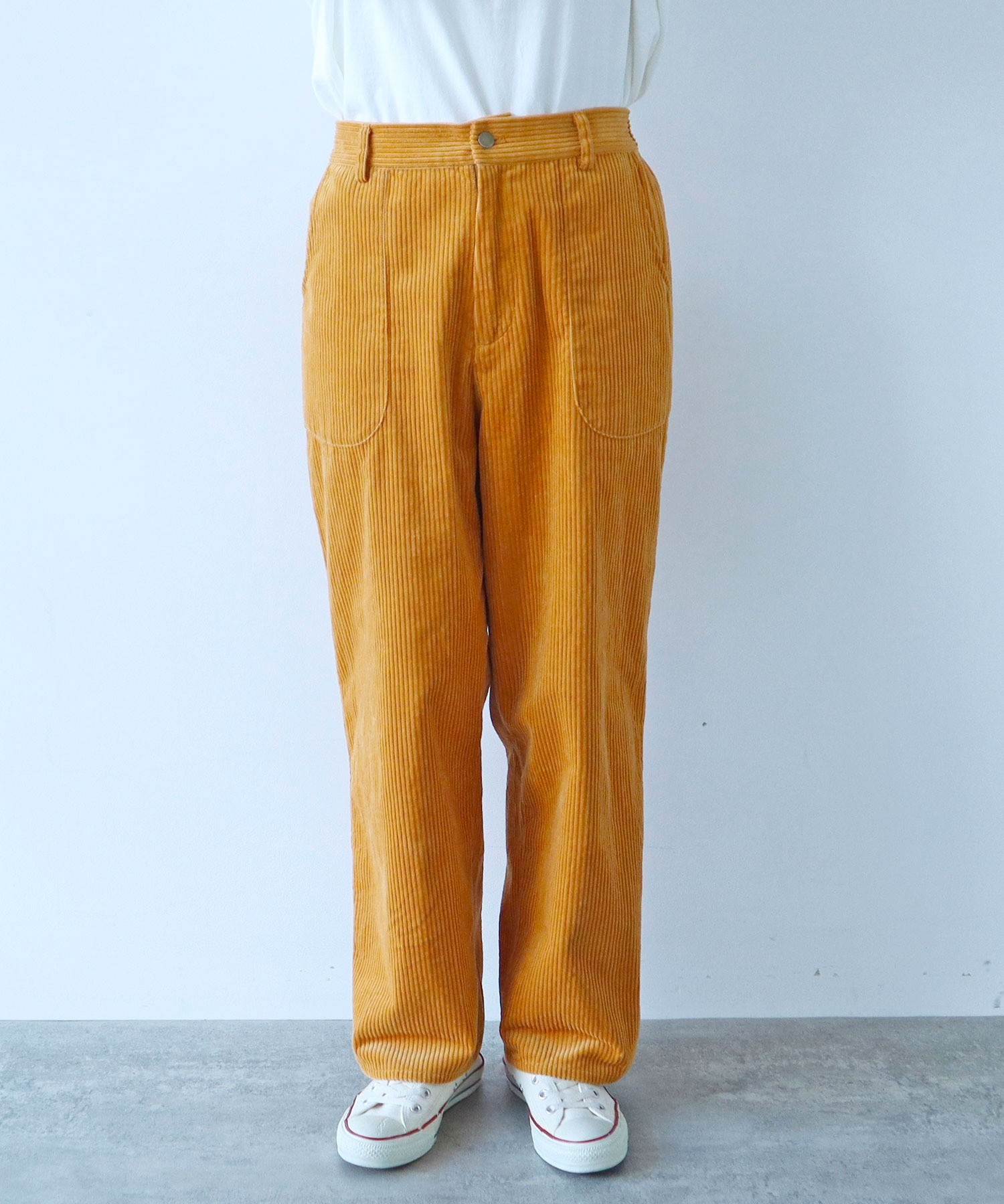 モデル:身長160cm ※ヒップが一周で4cm広くなりゆとりが出ます。