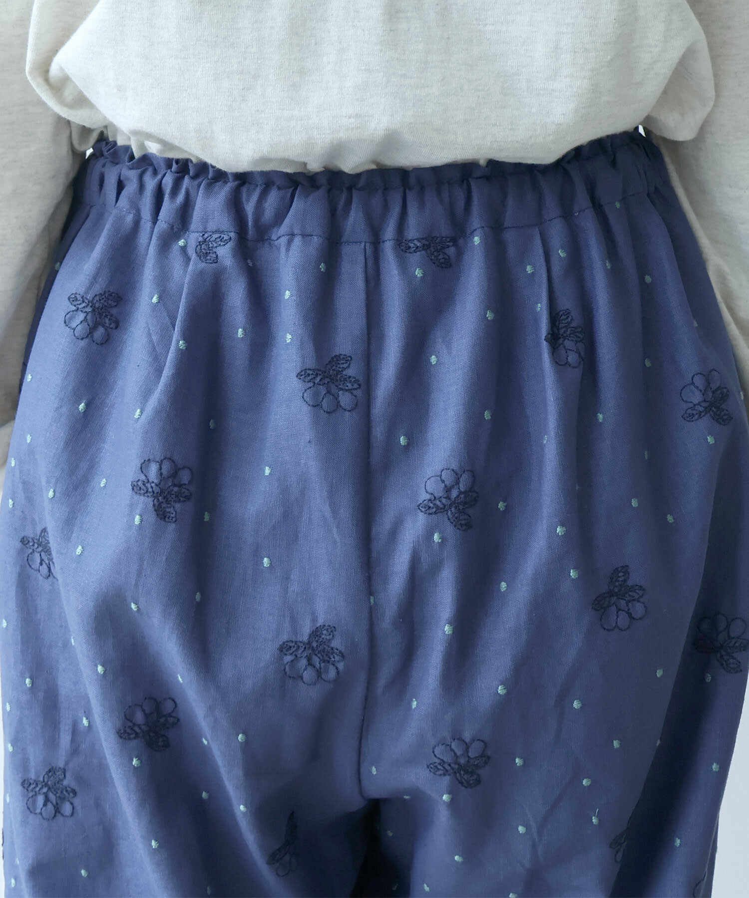 AMBIDEX Store ○ びわ刺繍 パンツ(F シロ): bulle de savon