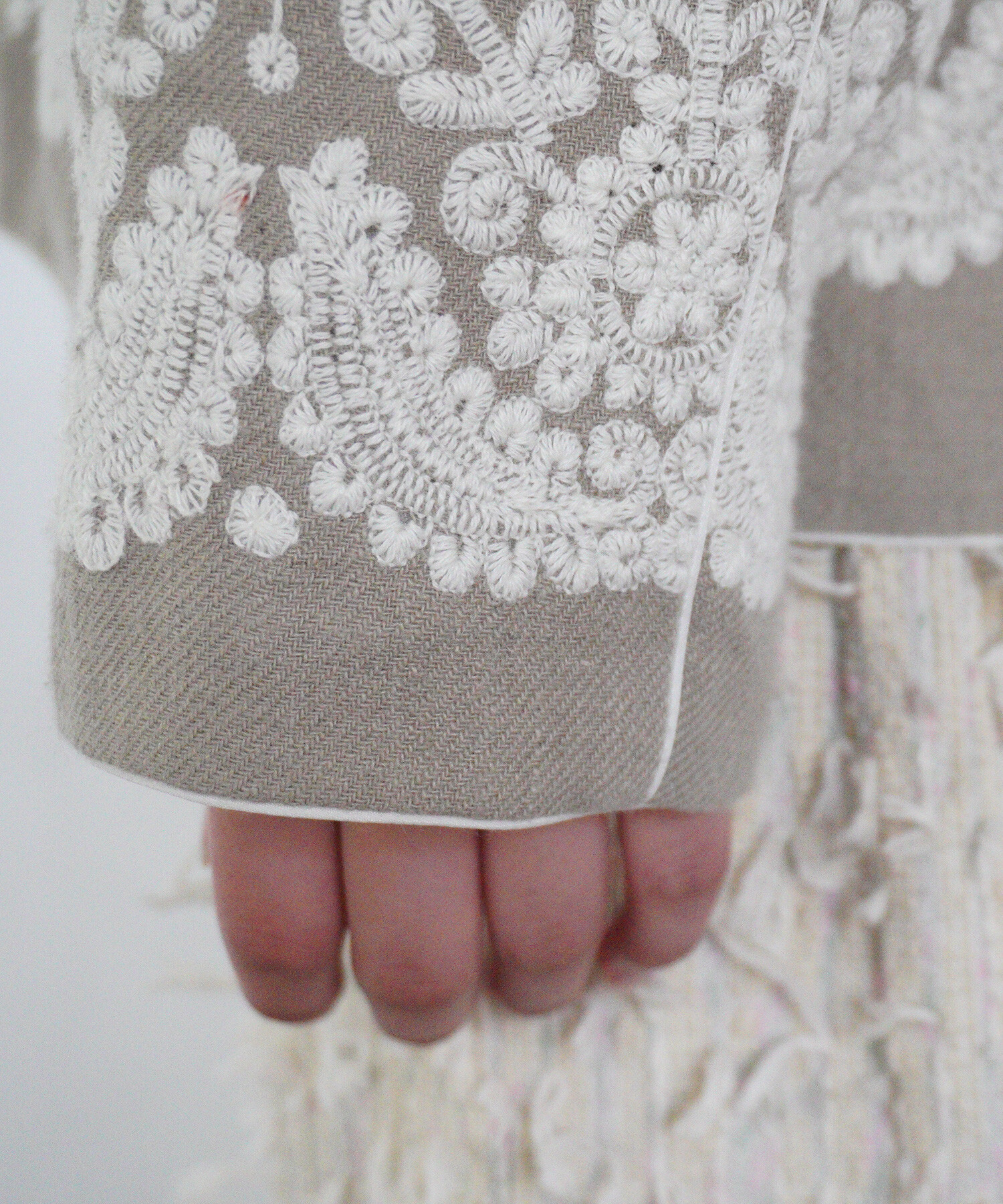 AMBIDEX Store 〇irasos embroidery オーバージャケット(F ベージュ