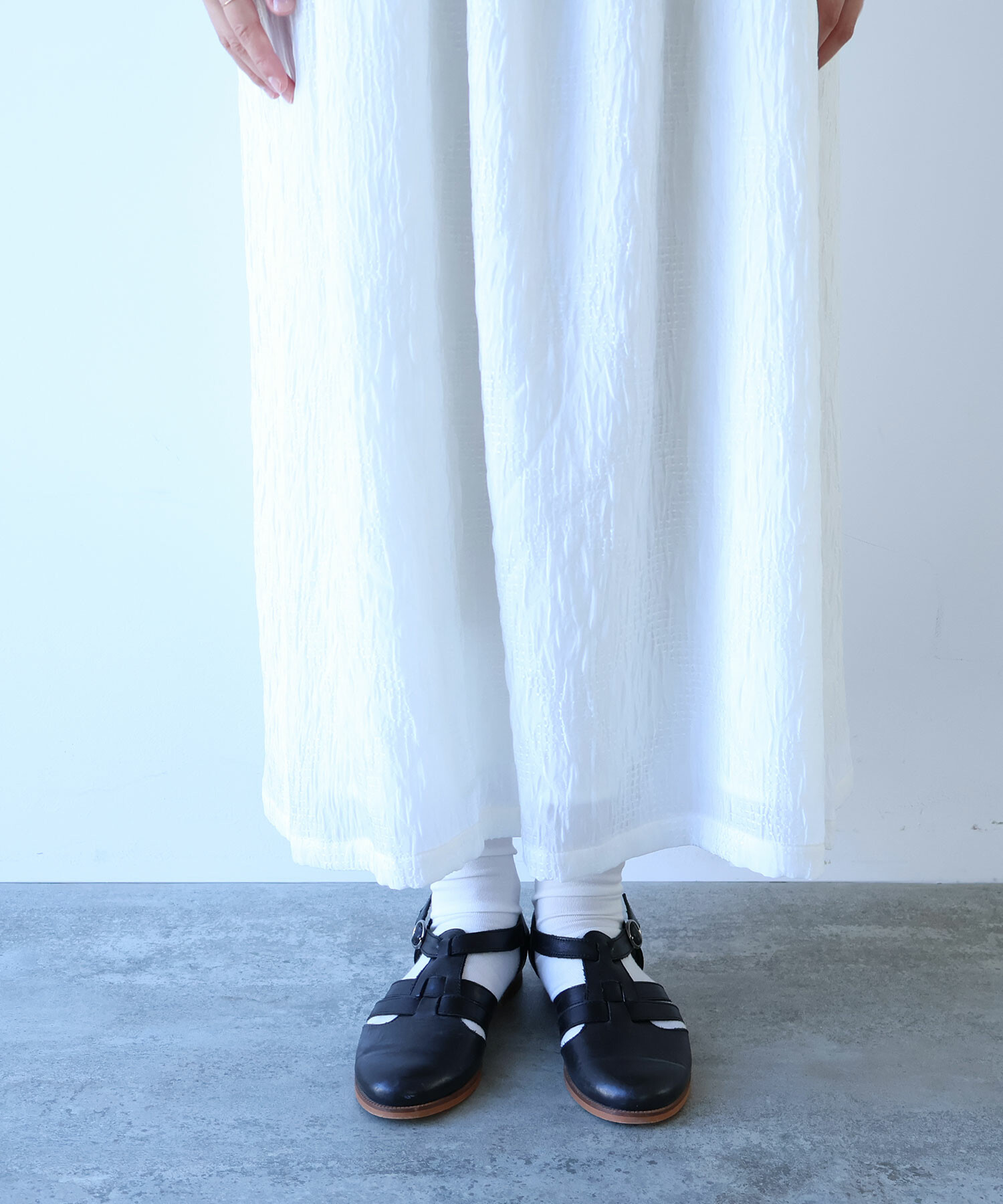 【新品】bulle de savon dotジャガードお花付きタックワンピース bulle de savon（ビュルデサボン）の「○dot ジャガードお花付き