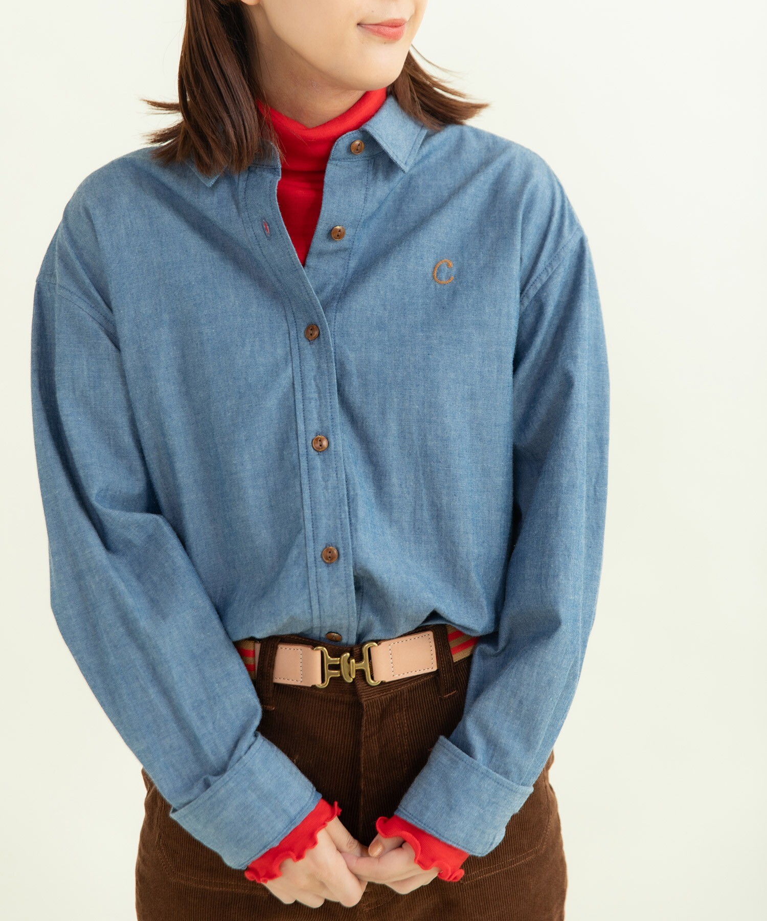 インディゴシャンブレー チェーン風刺繍シャツ