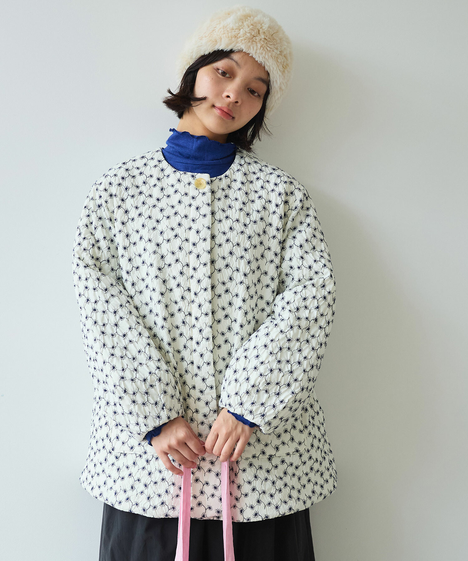 AMBIDEX Store 〇 evodown はな刺繍 ノーカラーコート(F コン): bulle