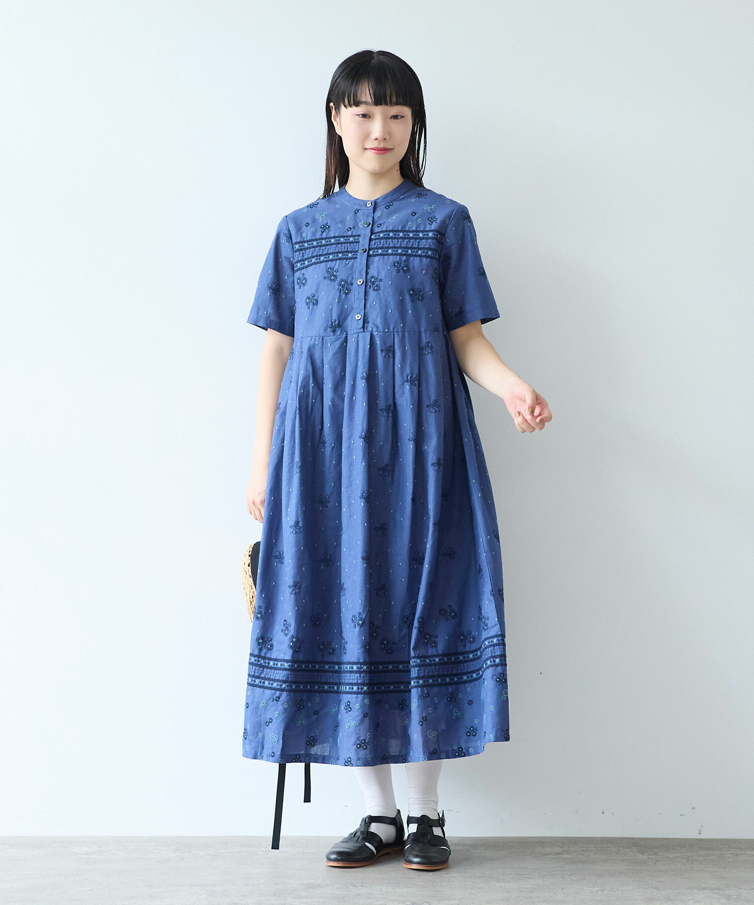 AMBIDEX Store ○ びわ刺繍 ワンピース(F シロ): bulle de savon