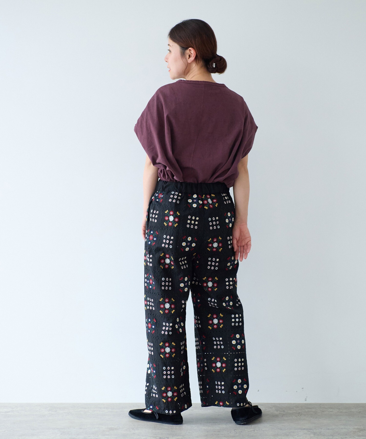 フローラル刺繍☆【KITH】ホルターネックとパンツのセットアップ セール】花柄ボタニカル刺繍メッシュシアーベスト&ワイドパンツ