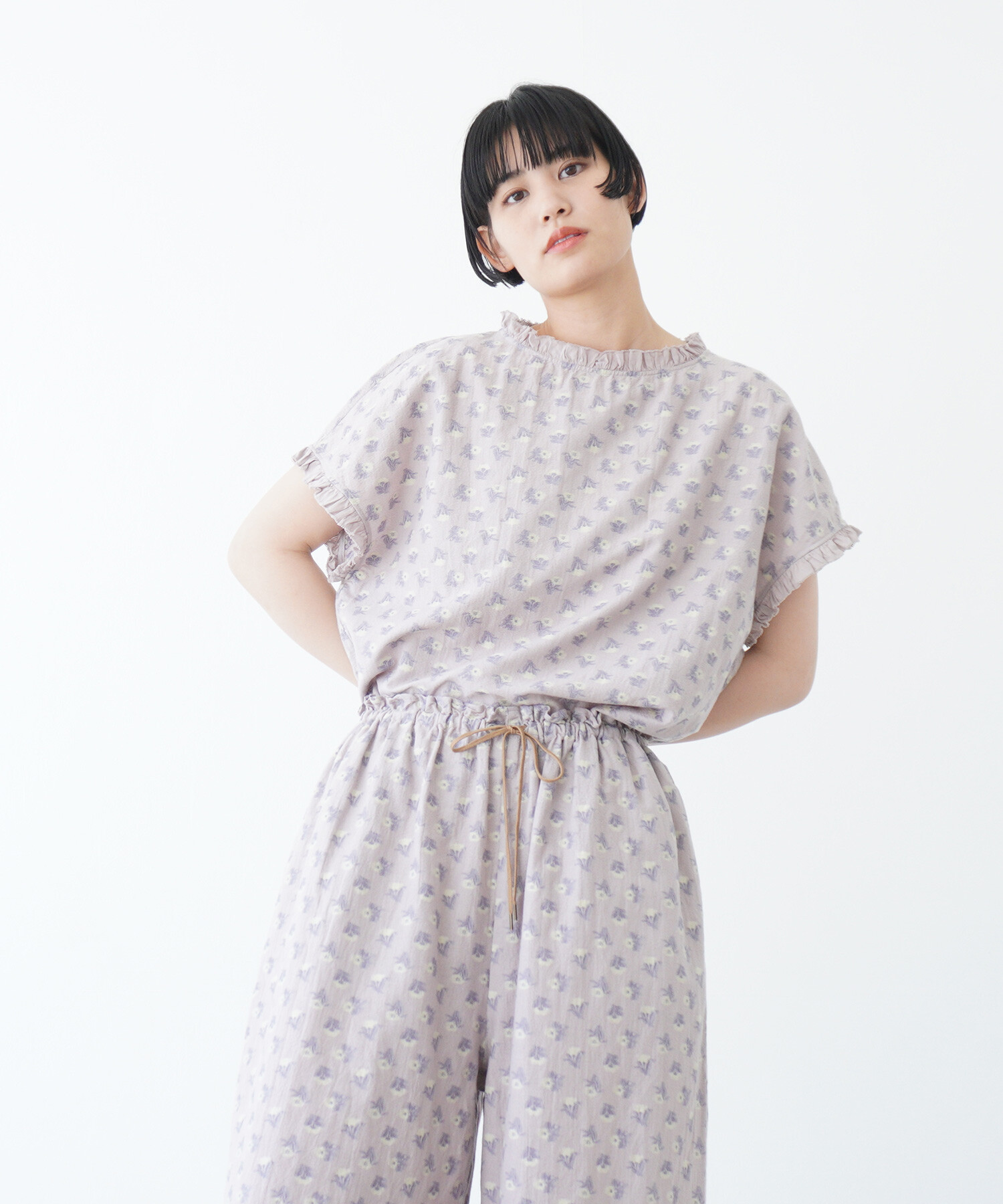 【trefle＋1 】フリルステッチブラウス FREDY & GLOSTER｜ドット刺繍フリルカラーブラウス | Rakuten