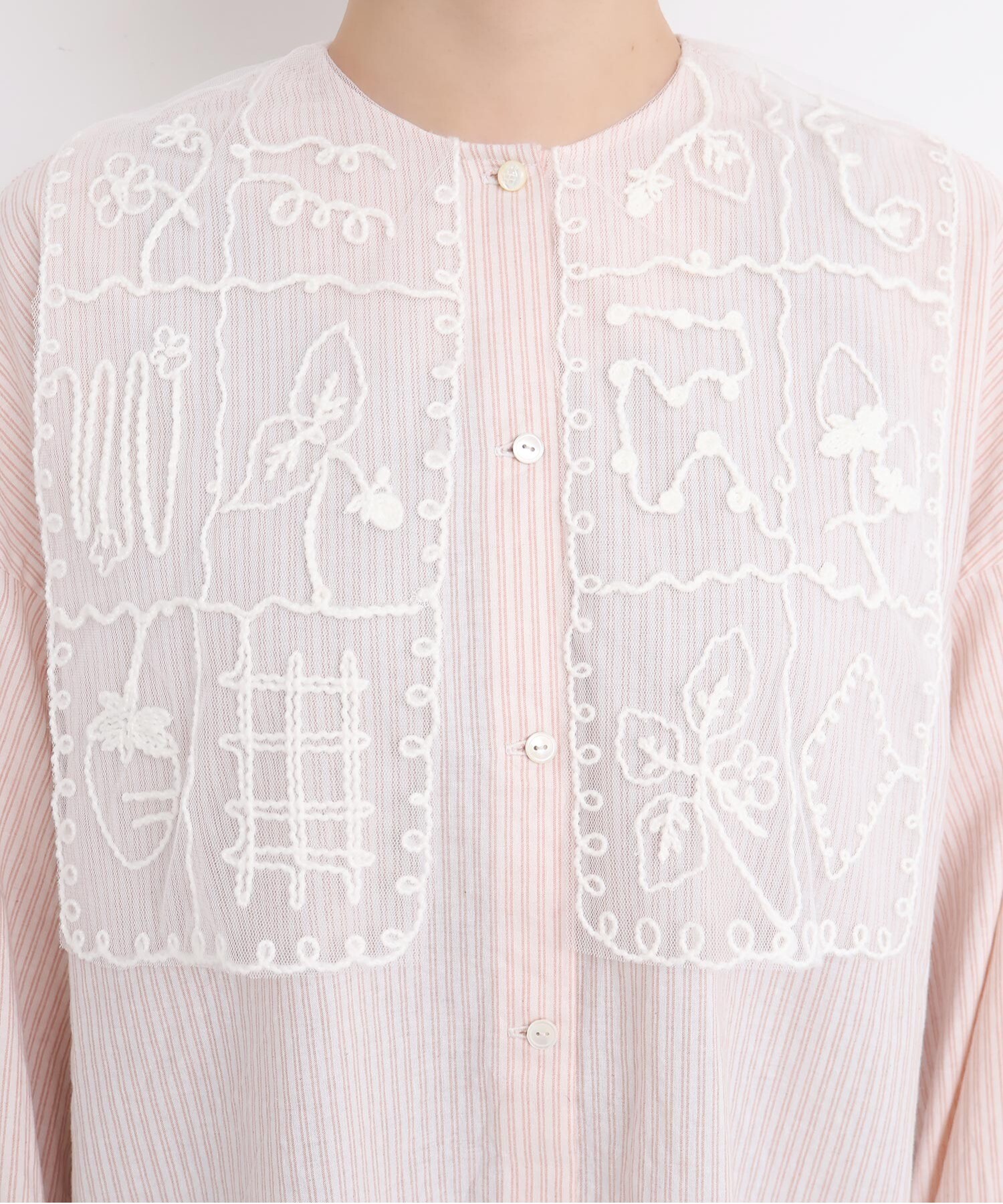 AMBIDEX Store 【予約販売】○いちごコード刺繍 しかく襟チュニック