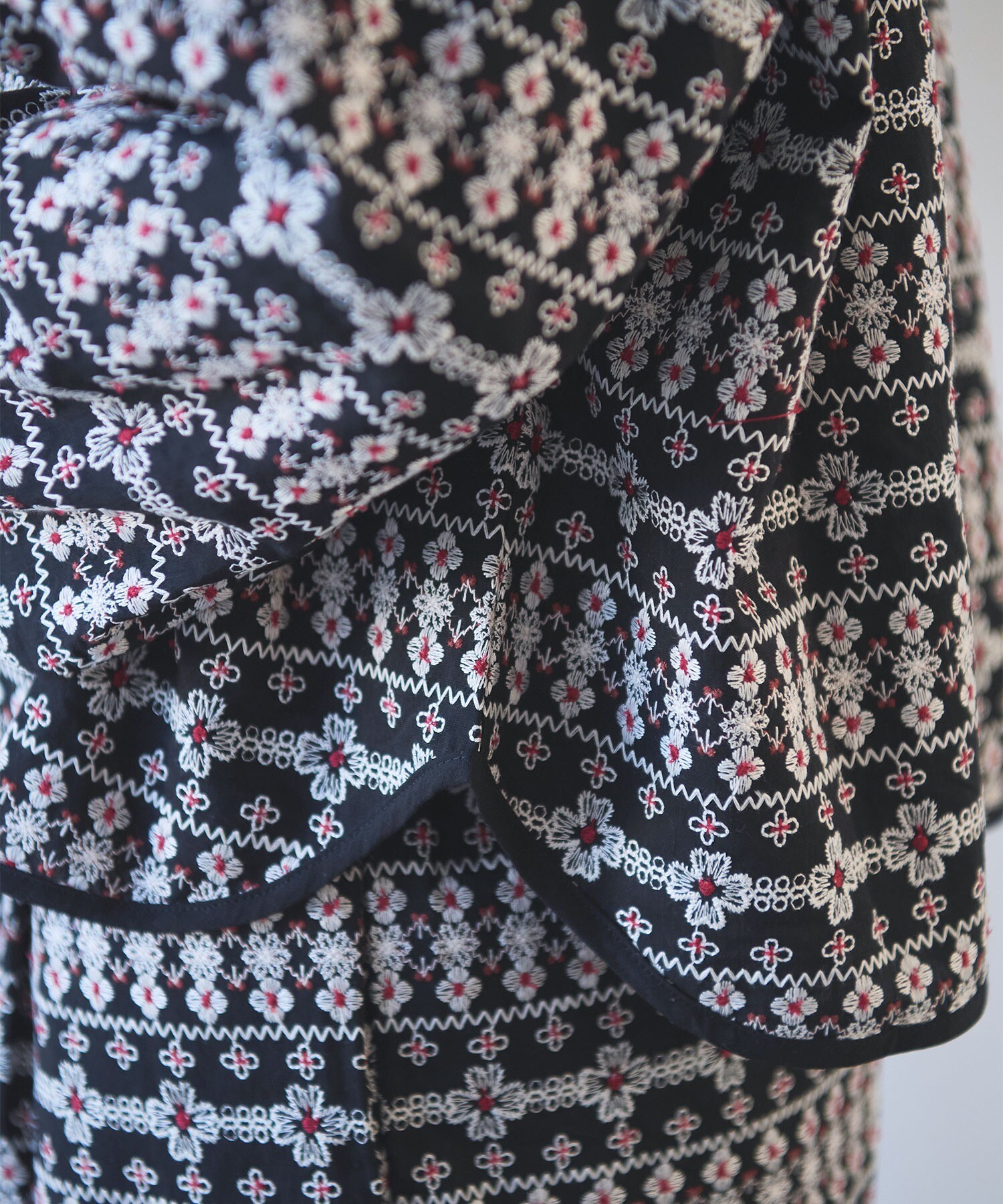 【アジアンモード】HuDieGongZhu 坐禅瞑想刺繍CAP 刺繍屋 定春 (@shishuya_sadaharu) • Instagram photos and videos
