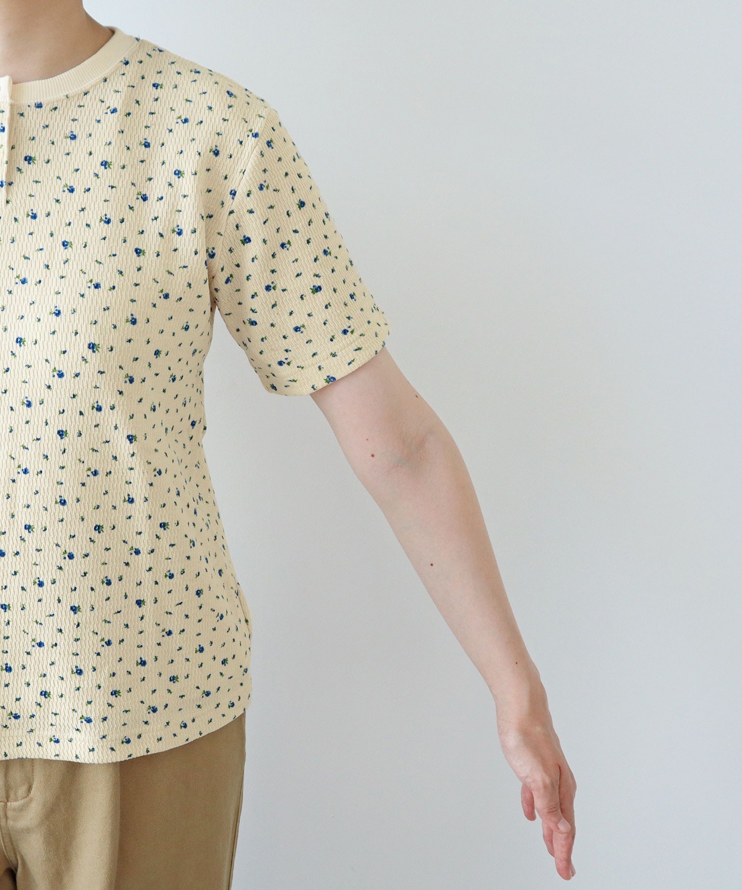 tシャツ USEDサーマル小花プリント ヘンリーネックTシャツ レディース AMBIDEX Store ○USEDサーマル小花プリント ヘンリーネックT