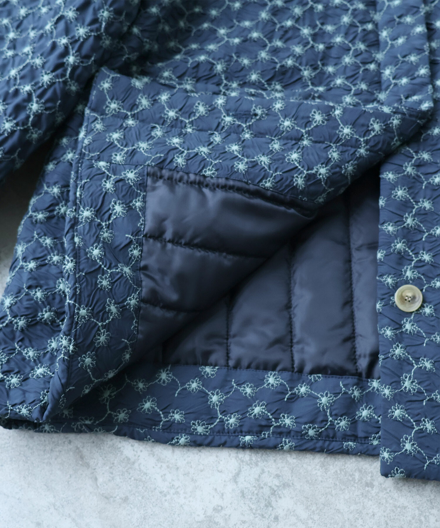 AMBIDEX Store △〇 evodown はな刺繍 ノーカラーコート(F シロ