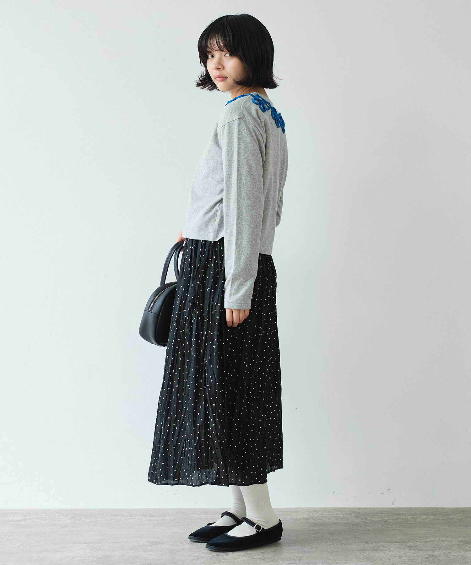 ぷるそです AMBIDEX Store △〇 くるくるはなテープ刺繍 カーディガン(F グレー