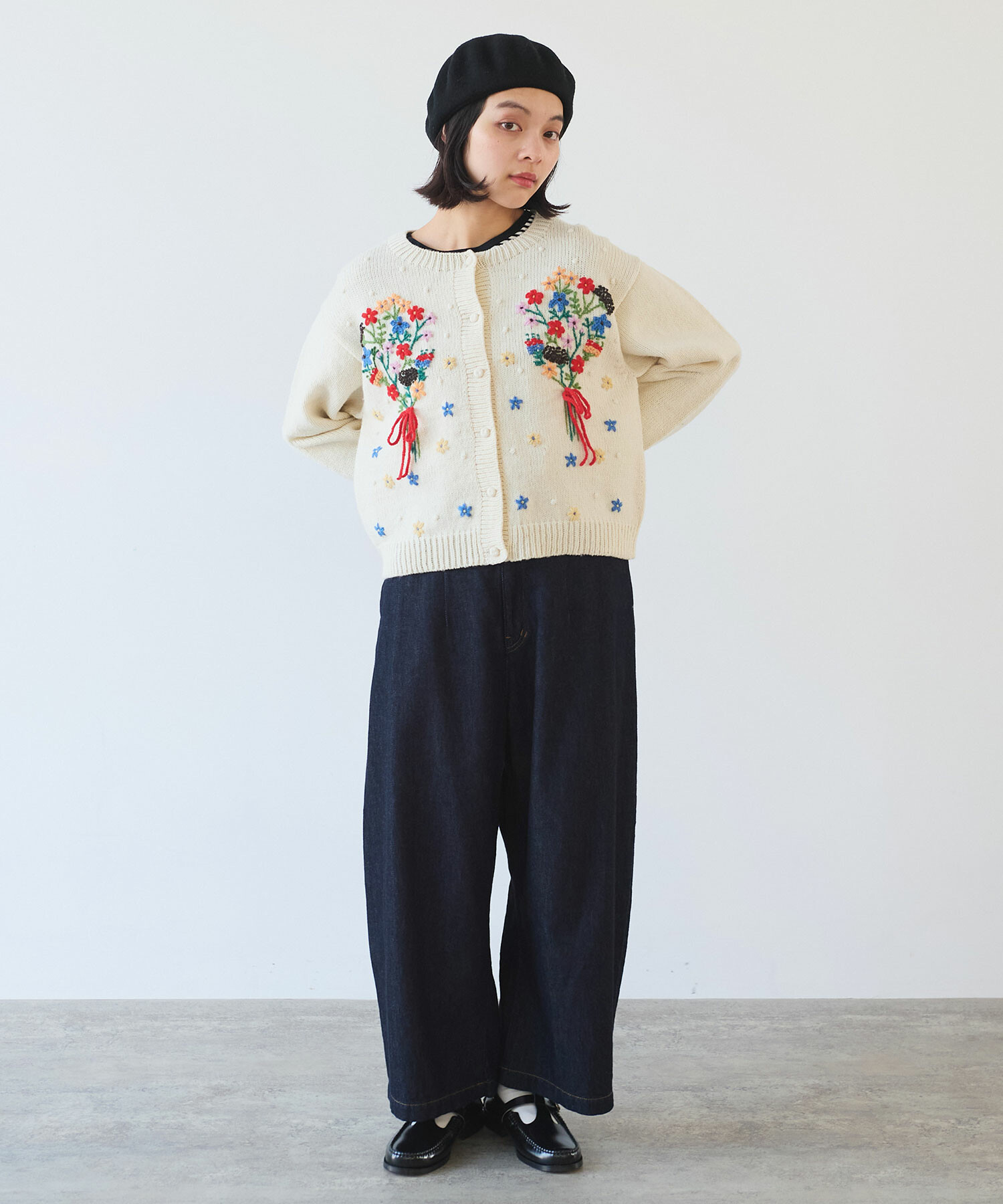 bulle de savon モチーフ刺繍 デザインカーディガン N1181 AMBIDEX Store ○〇 ネパールハンドニット 花束刺繍 ベスト(F