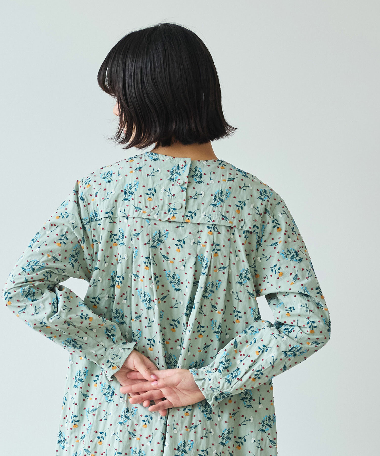 AMBIDEX Store 【予約販売】〇 はるの庭刺繍 ワンピース(F セージ