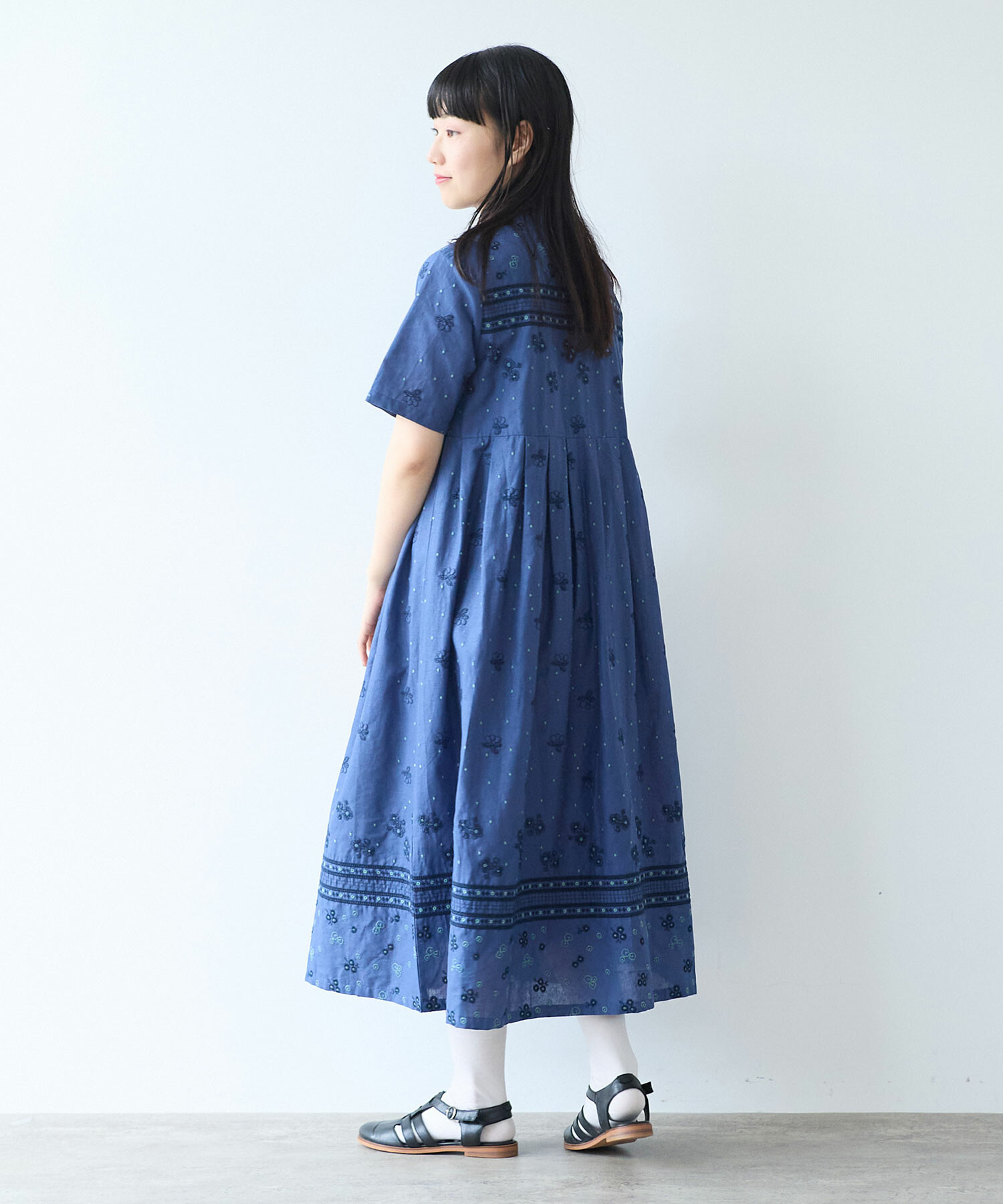 AMBIDEX Store ○ びわ刺繍 ワンピース(F シロ): bulle de savon