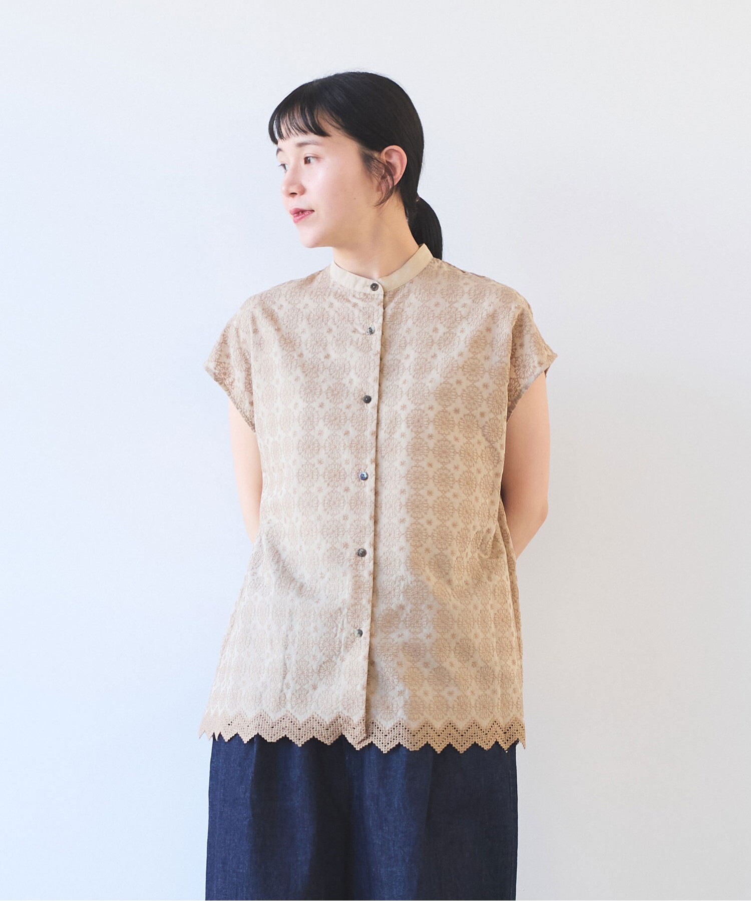 AMBIDEX Store ○単色スカラップ刺繍ブラウス(F コン): yuni