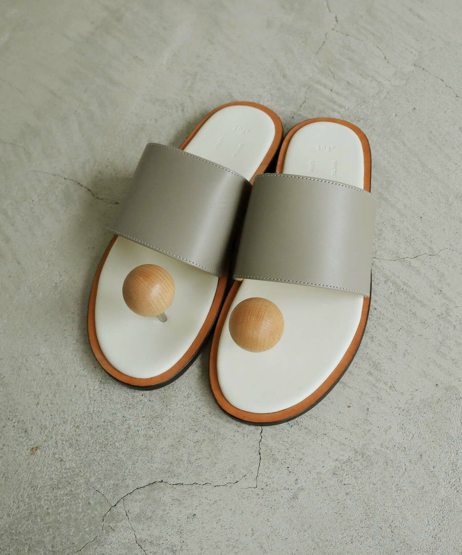 新品未使用】_Fot wood ball sandals サンダル-