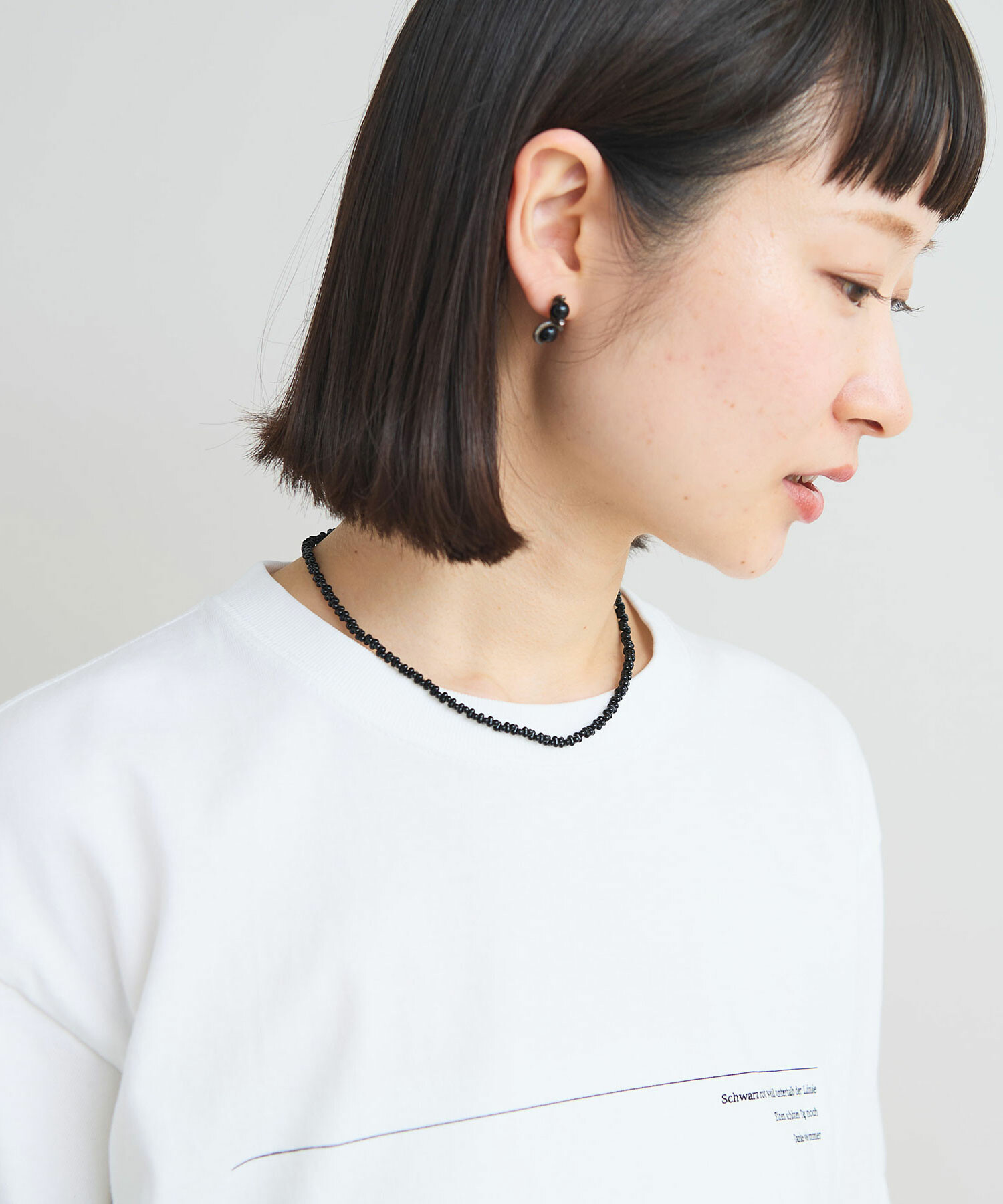 AMBIDEX Store ガラスビーズ ショート ネックレス(F クロ): iki