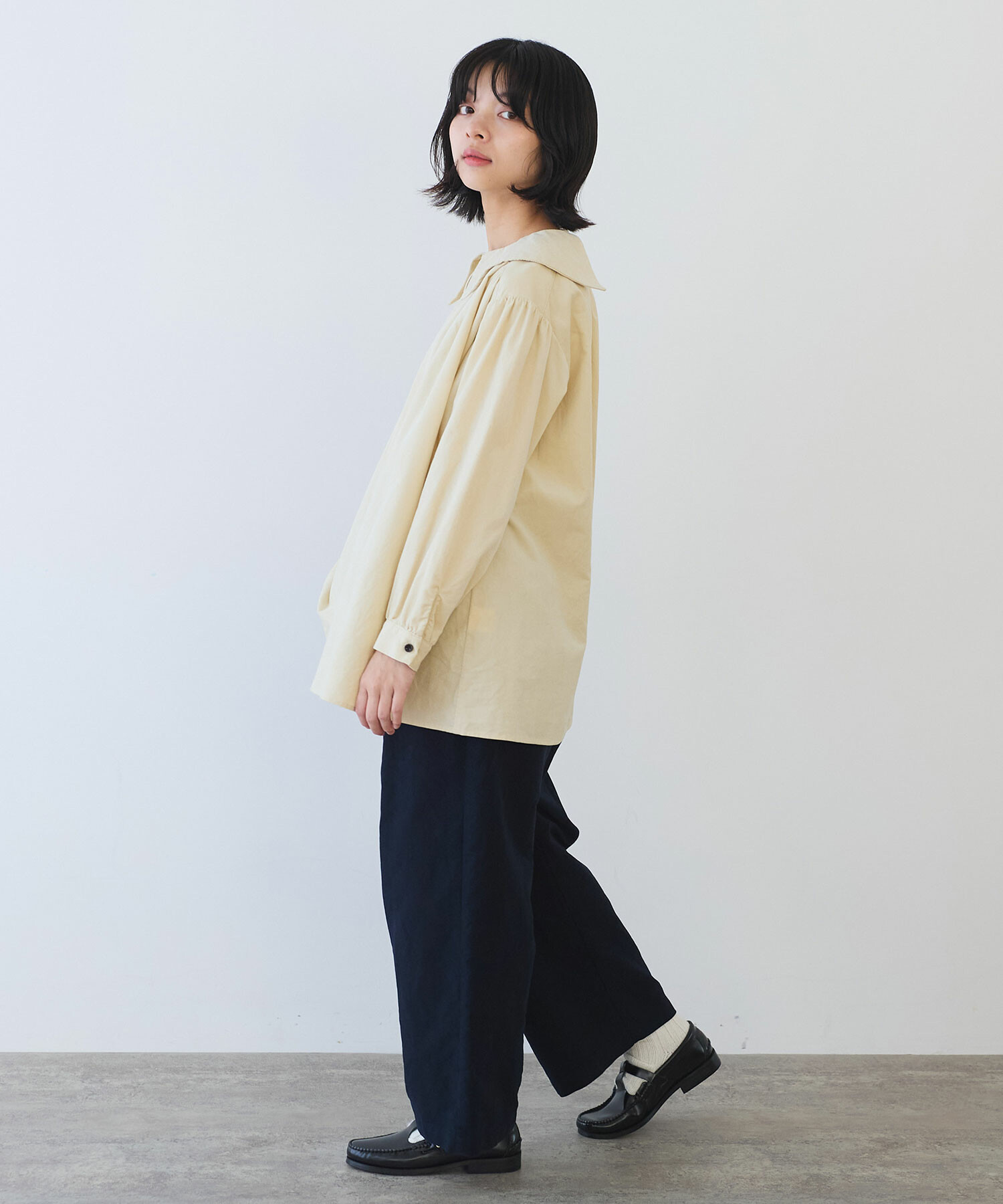 AMBIDEX Store 〇 21W シャツコール 角襟ギャザーブラウス(F キナリ