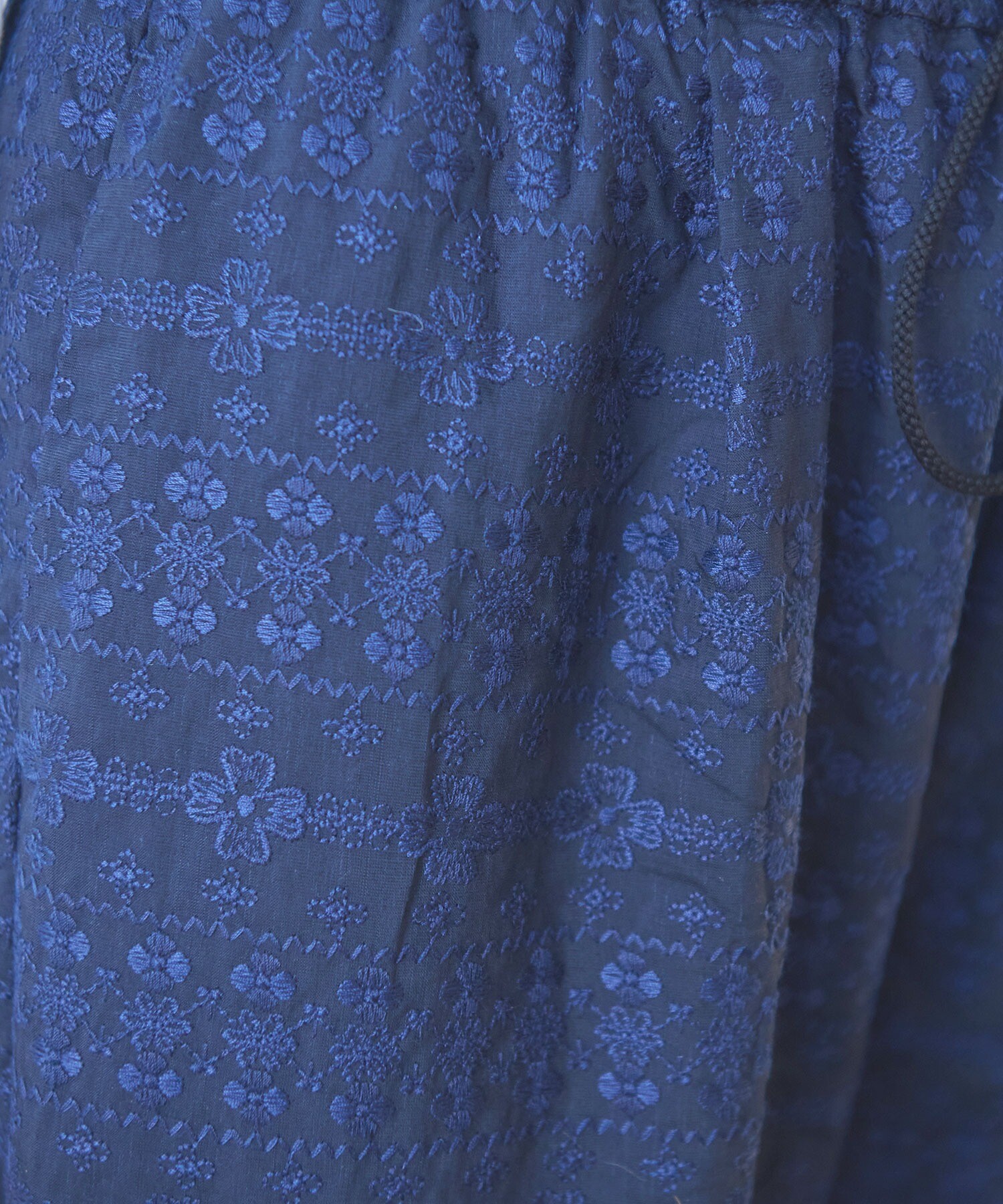 AMBIDEX Store ○○総刺繍 relax パンツ(F マルチ): yuni