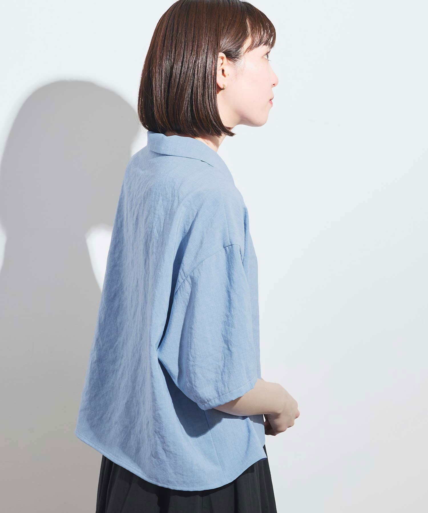新品未使用✨夏素材 リネンシャツ 海外セレクトショップ サックスブルー 新品未使用✨夏素材 リネンシャツ 海外セレクトショップ