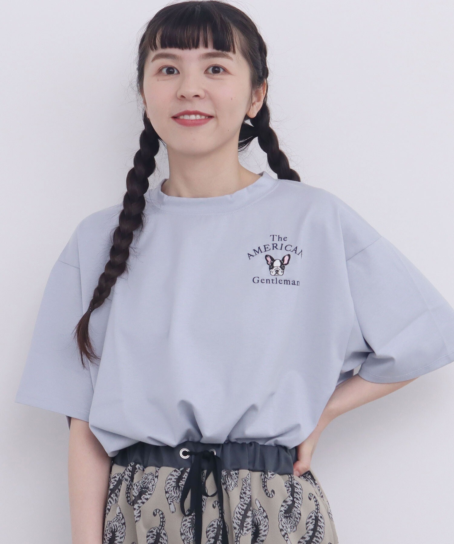 AMBIDEX Store ○ボストンテリア 刺繍 Tシャツ(F アカ): l'atelier du 