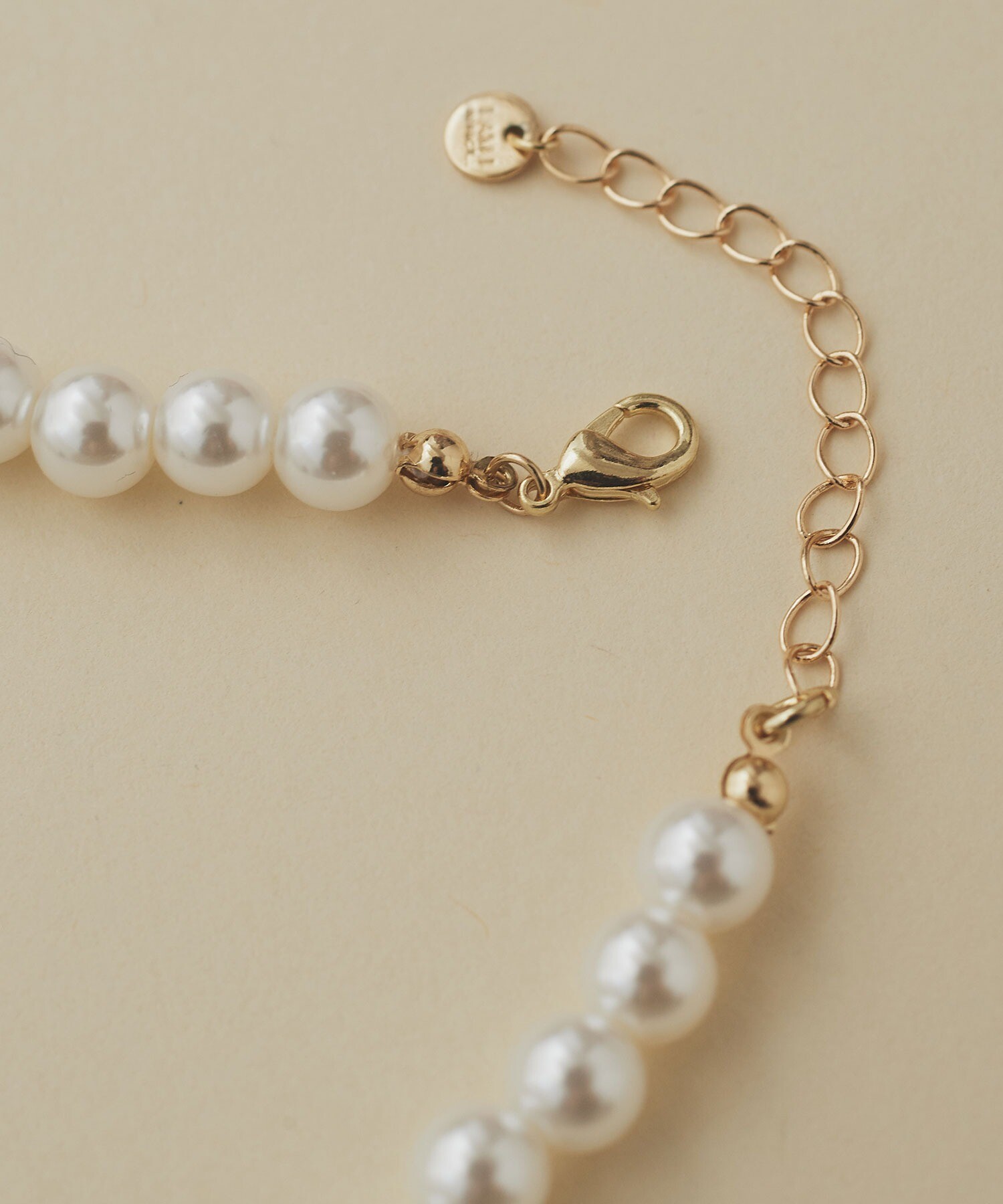 AMBIDEX Store 〇ANGEL CHARM pearl necklace(F ゴールド): l'atelier 