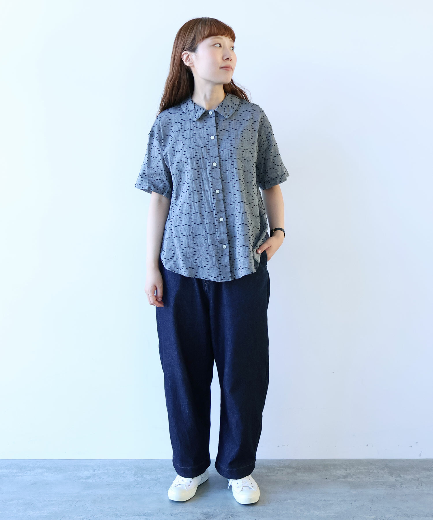 美品＊bulle de savon カットワーク刺繍 ブラウス 青 ゆったり AMBIDEX Store ドットカット ジャカード まるシャツ(F アオ