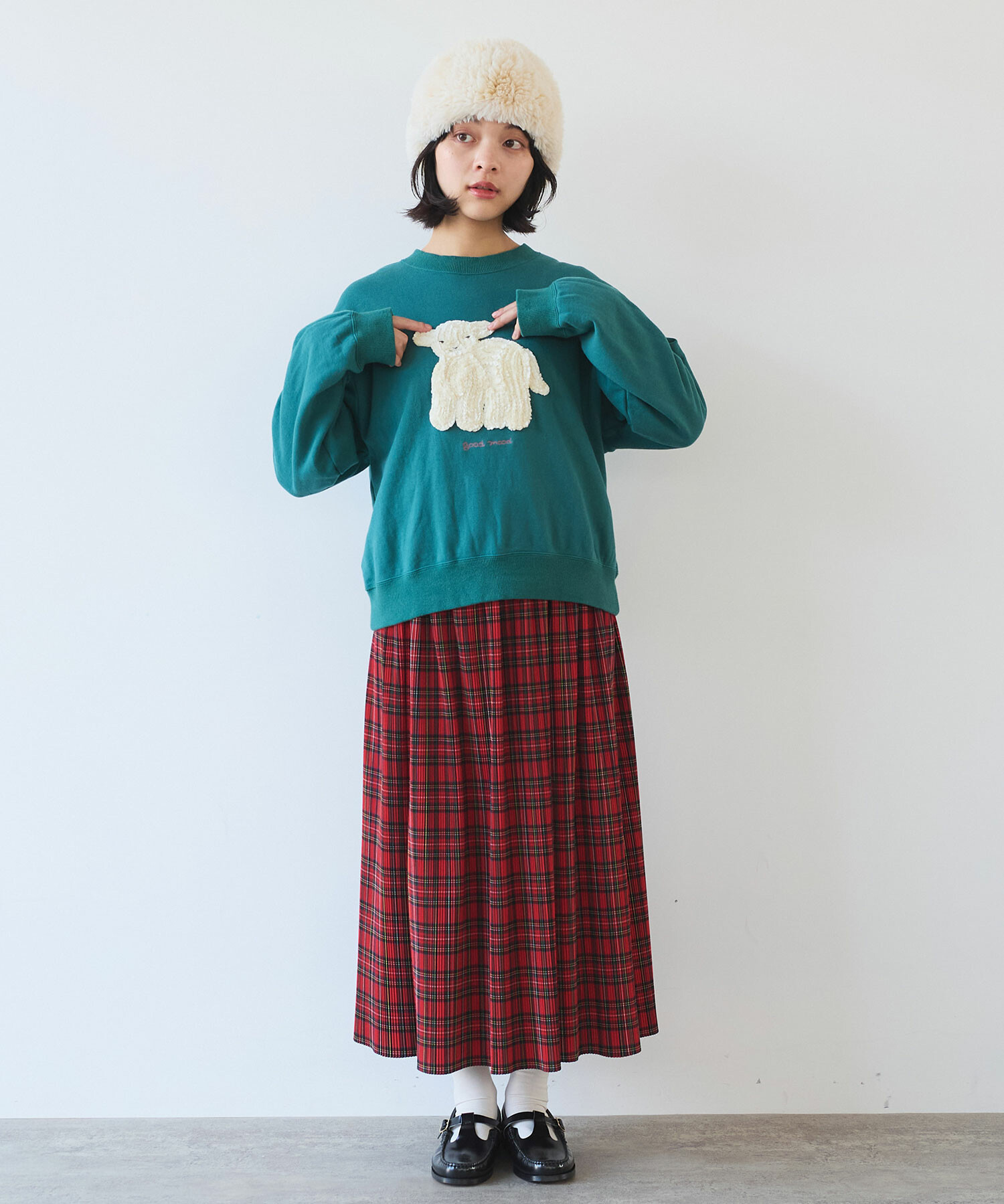 AMBIDEX Store ○ 30 / 10 コーマ裏毛 子ひつじ刺繍 スウェット(F