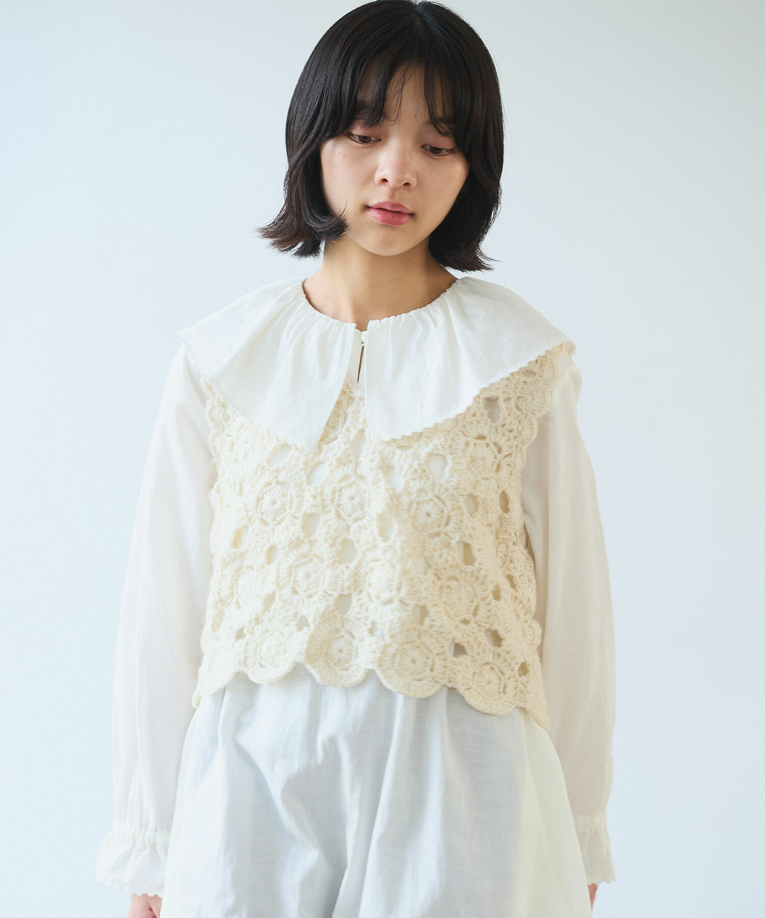 ビュルデサボン ネパールハンドニット おはなとぽんぽんベスト AMBIDEX