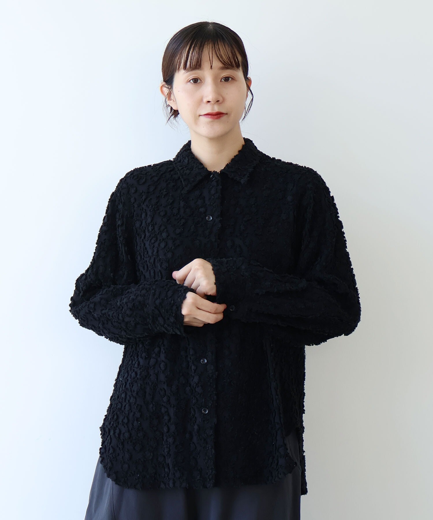 AMBIDEX Store ○hana dot ジャカード プレーンシャツ(F クロ): yuni