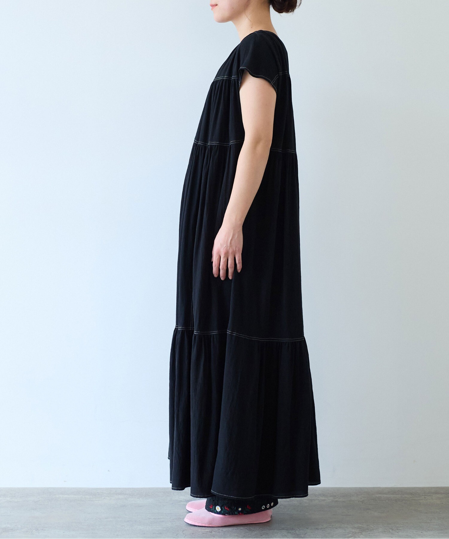 【専用】ANDREA&Co. 【AUBREY】フレンチスリーブヘムワンピース AUBREY】フレンチスリーブヘムワンピース ANDREA&Co. - メルカリ