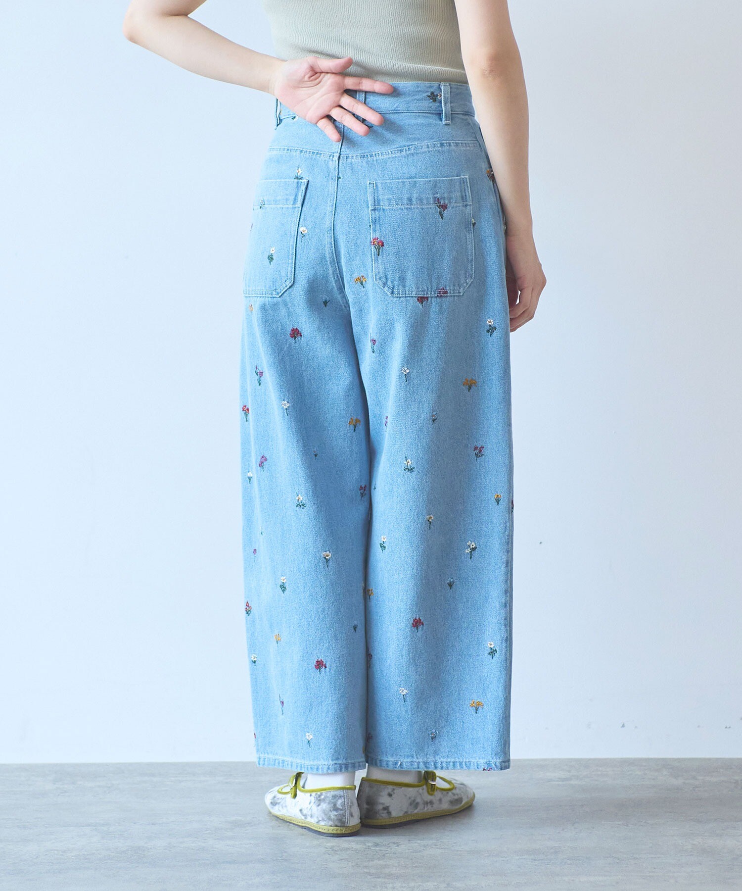 AMBIDEX Store floral embloidely denim 5pkt back gum パンツ(M