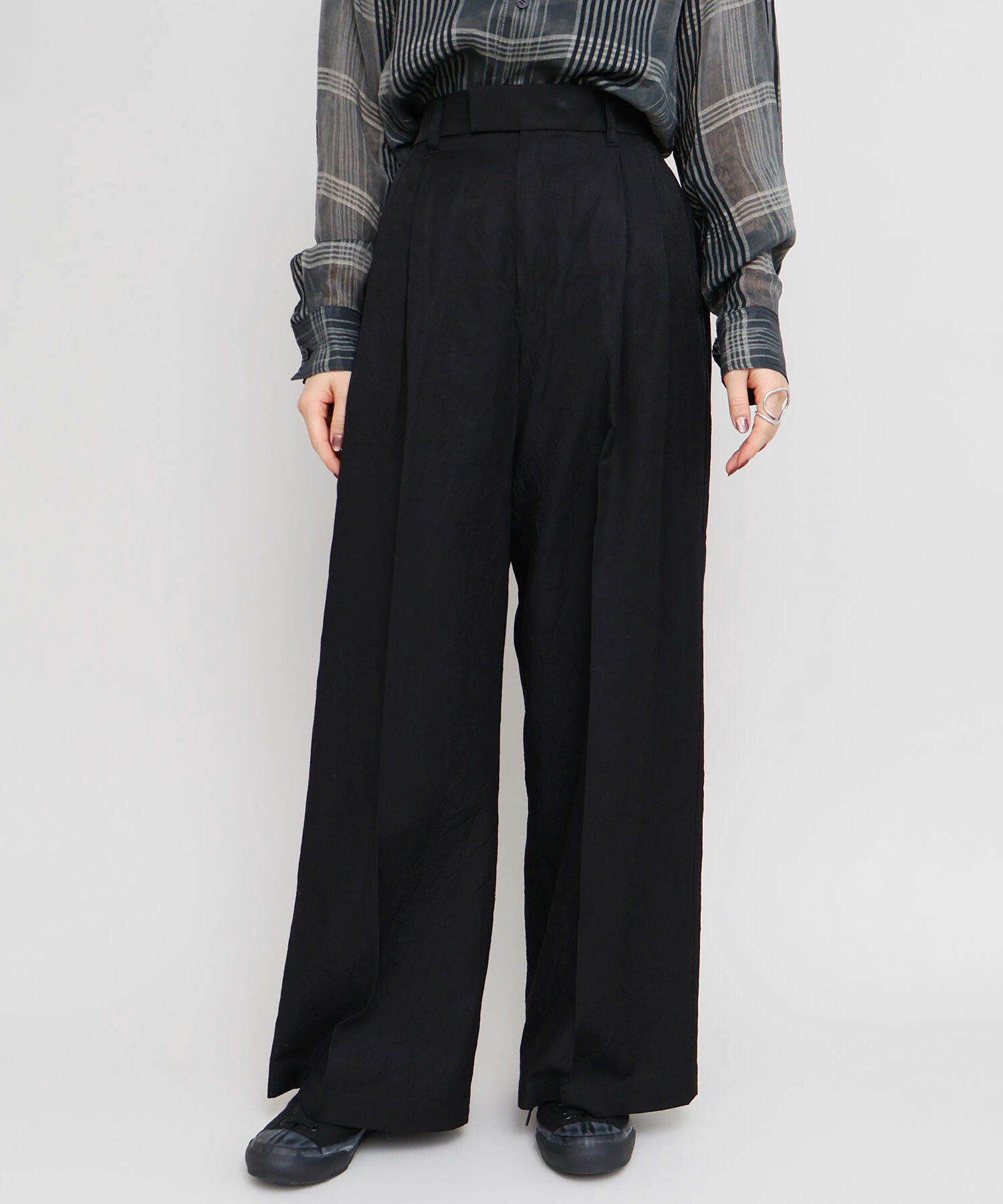 【新品】【送料込】MSGM　バイカラー　パンツ　ベージュ×ピンク　タグ付き ダメージピンクコットンショートパンツ | レディース