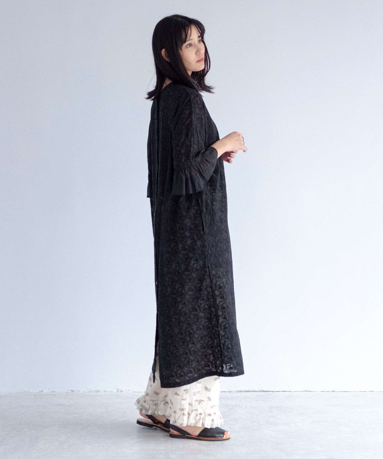 AMBIDEX Store 【予約販売】〇turn flower embroidery ワンピース(F