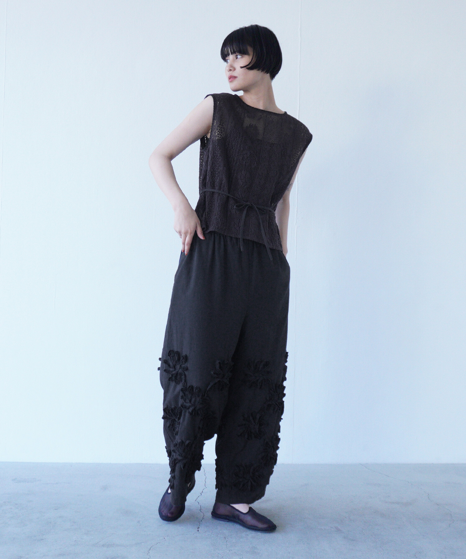 AMBIDEX Store △〇rondo ribbon embroidery ギャザーパンツ(F