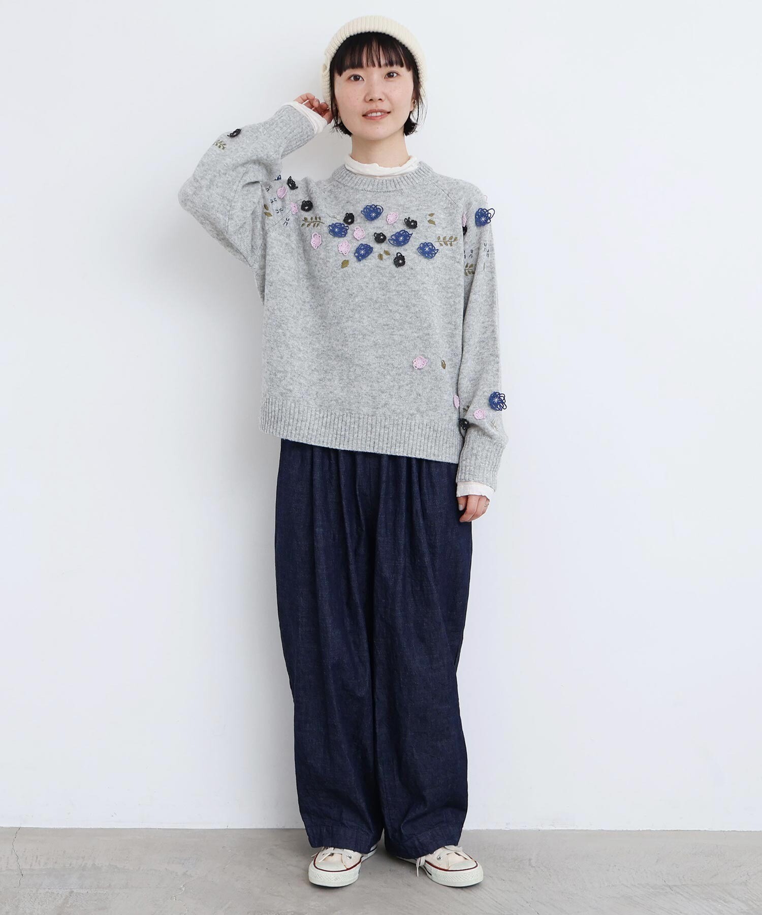 AMBIDEX Store くるくるお花の 求心みたいなニットプルオーバー(F