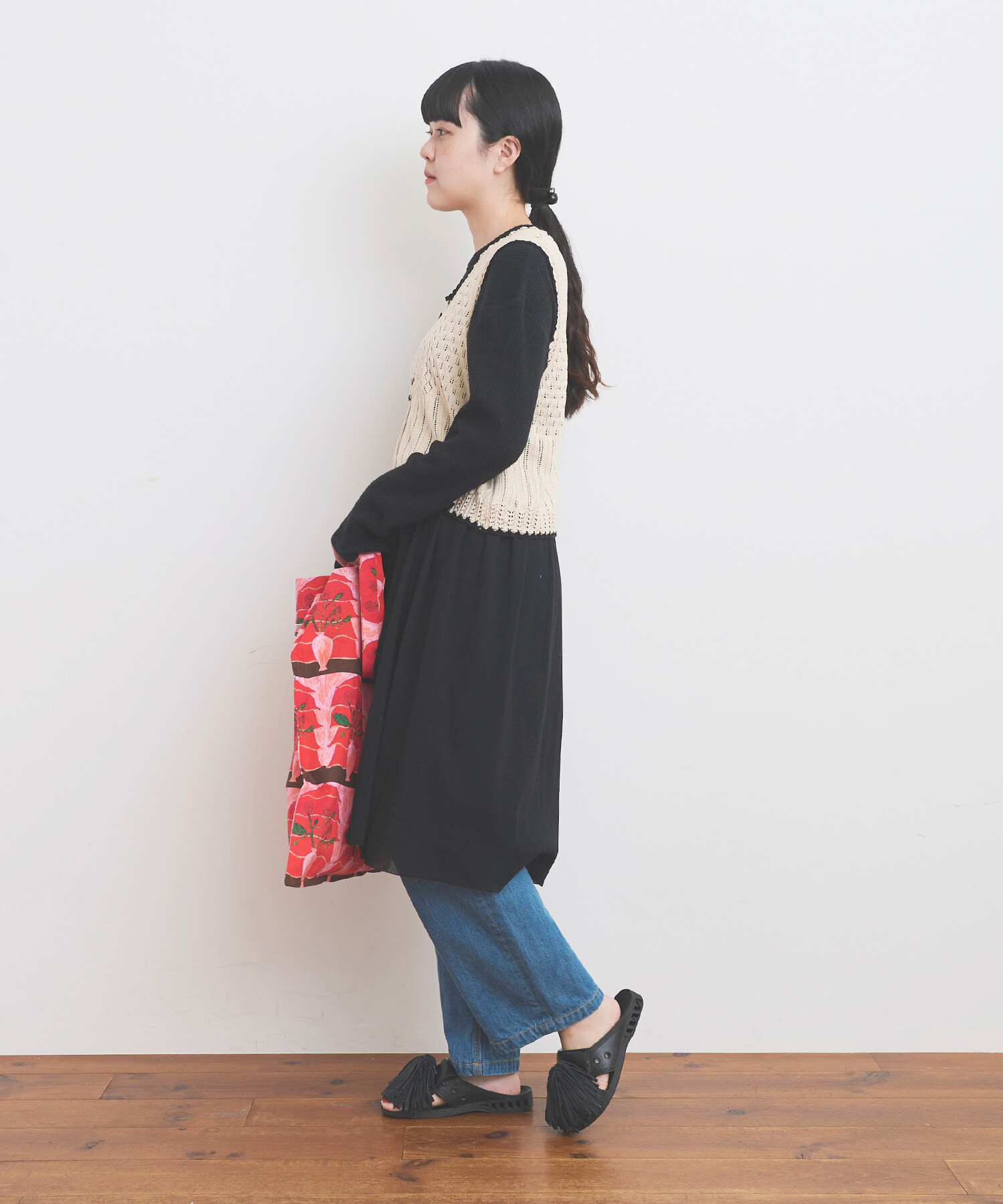 AMBIDEX Store ○〇透かし編みベスト(F クロ): FLAT-cic-HATENA