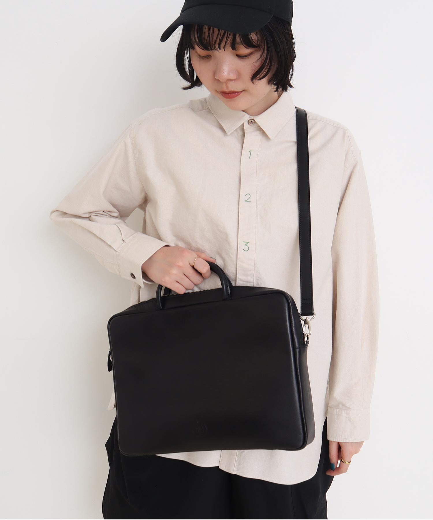 AMBIDEX Store TIDE WAY ICY document 2way bag(F クロ): l