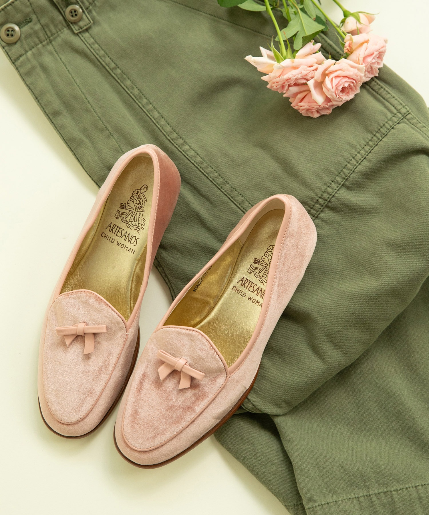 アンティークベア(左の子) ヒサノケイコさんのブランド ＊ ” zukke 100% Love ” ＊「泣き虫