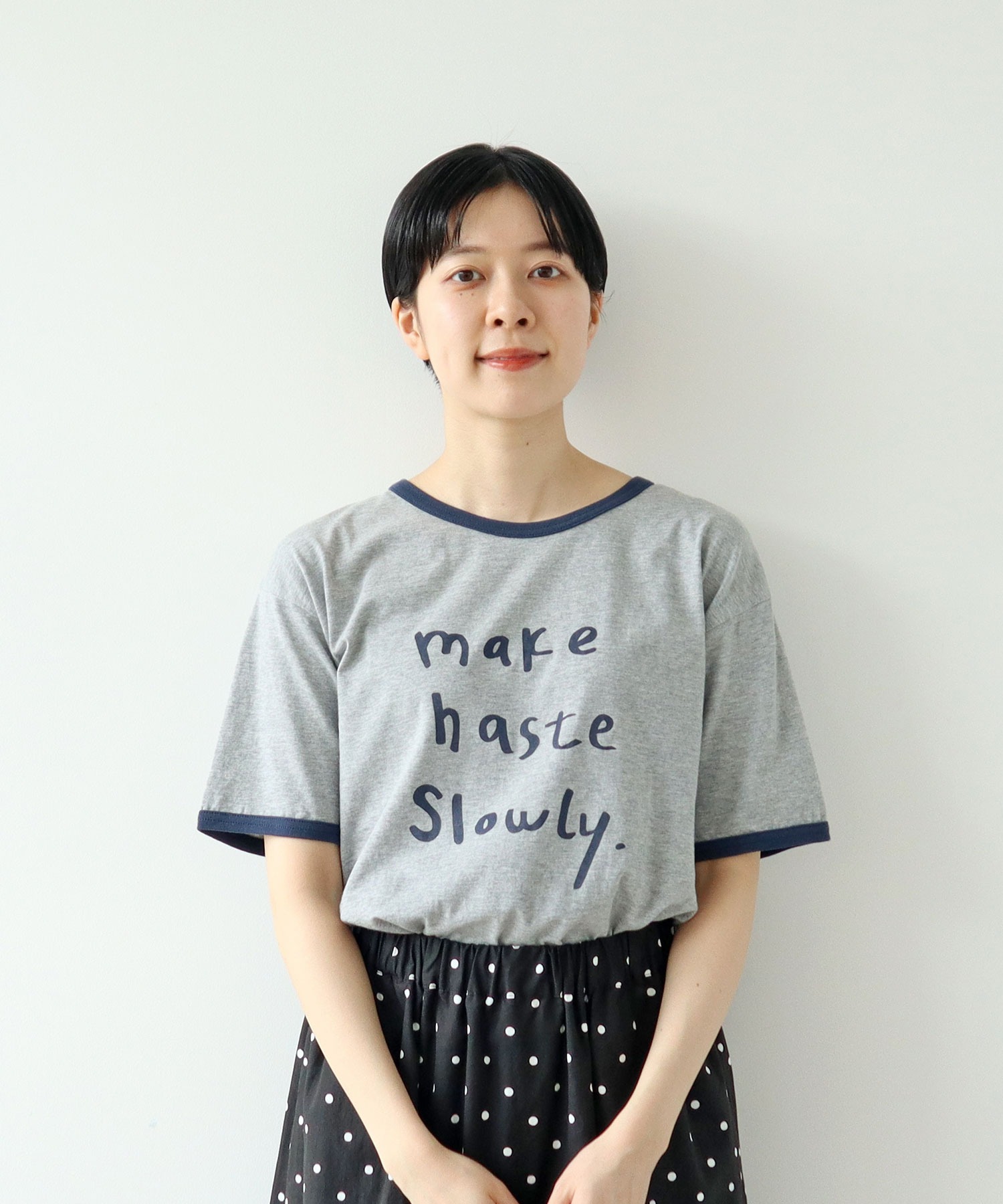 HERMES Tシャツ きなり M カジュアル シンプル 着回し HERMES Tシャツ きなり M カジュアル シンプル 着回し