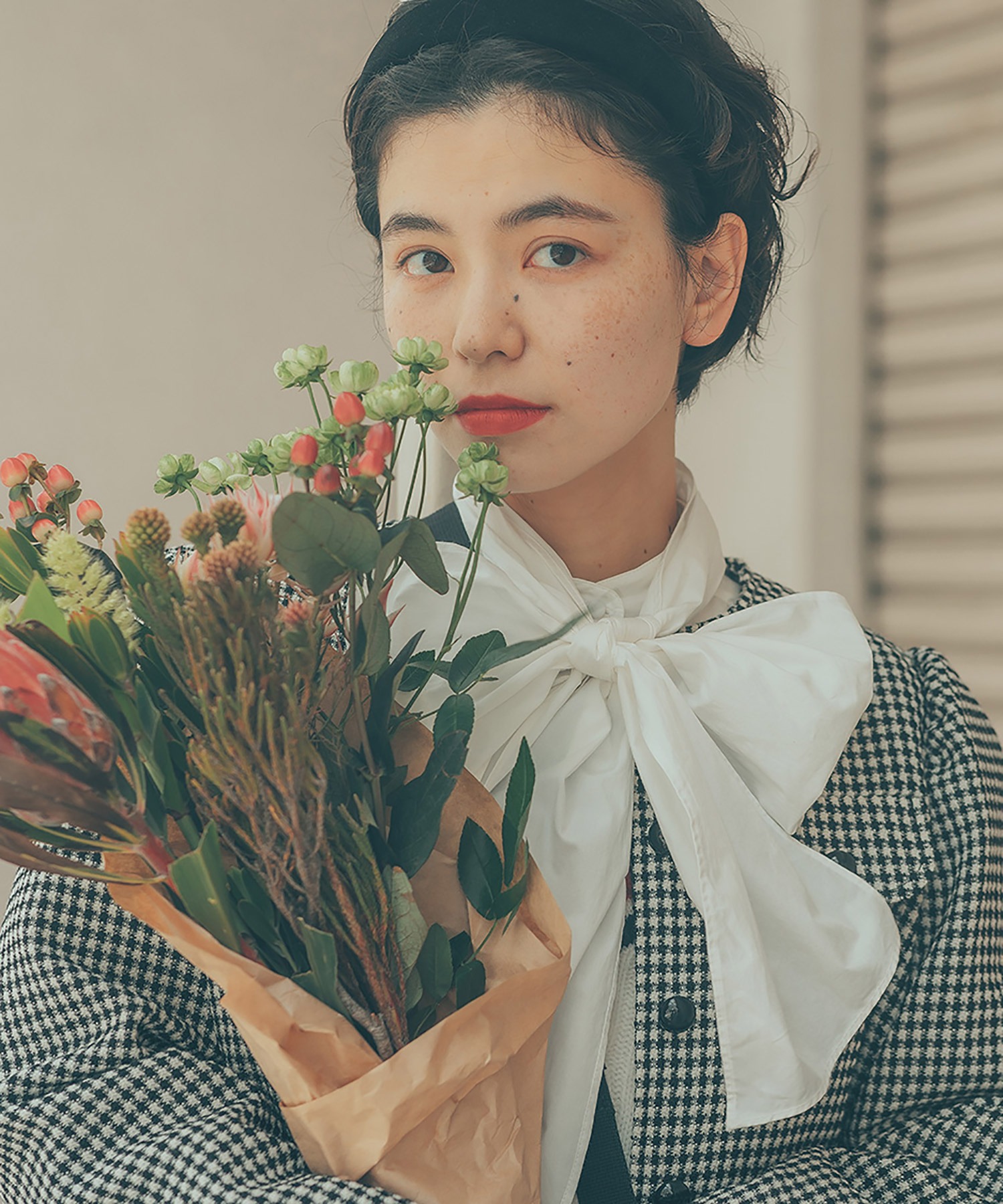 チャイルドウーマン　小花刺繍ワイド8分丈パンツ サイズ38 チャイルドウーマン 小花刺繍ワイド8分丈パンツ サイズ38 楽天