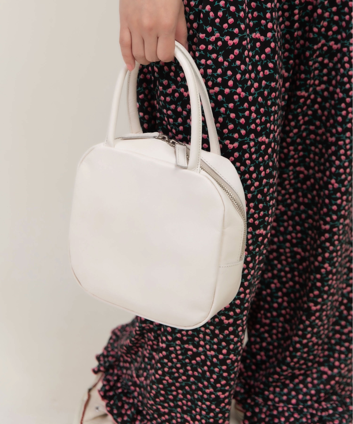 ��ICY LEATHER BOSTON ���n�`�F�b�NBAG