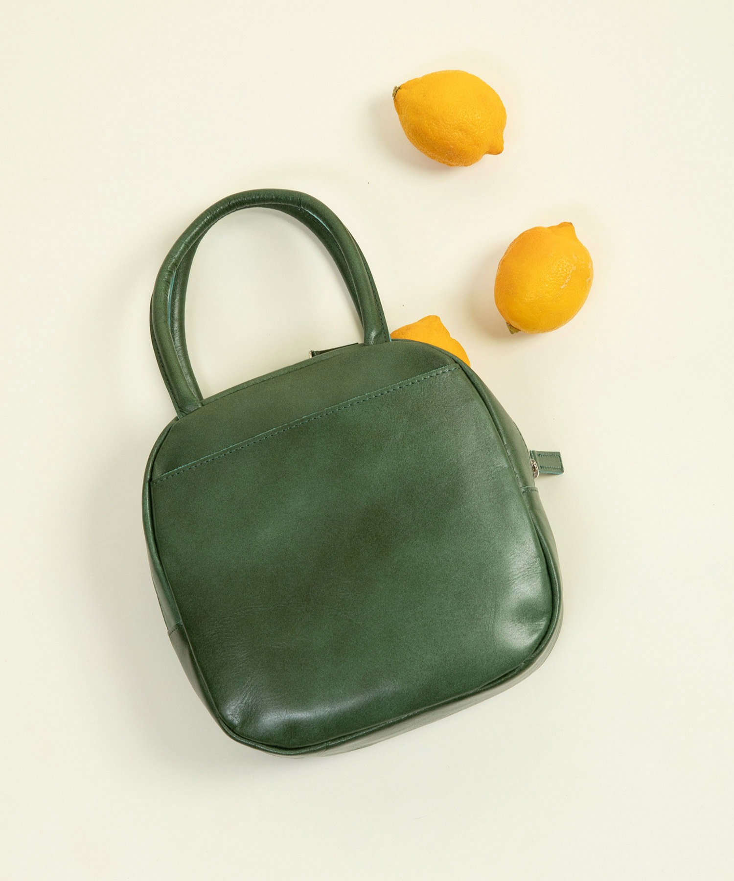 ���yWEB�ʒ��J���[�zICY LEATHER BOSTON ���n�`�F�b�NBAG