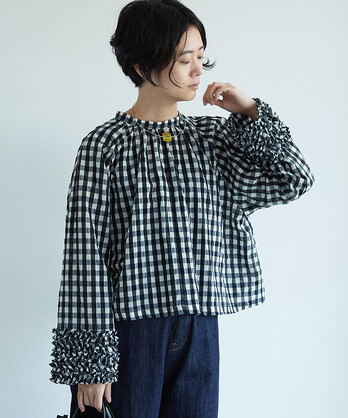 ○Polyester Cotton gingham check frilled　sleeves　ブラウス