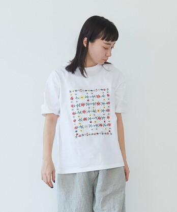 AMBIDEX Store 【予約販売】○花刺繍souvenierT-シャツ II(F シロ): yuni