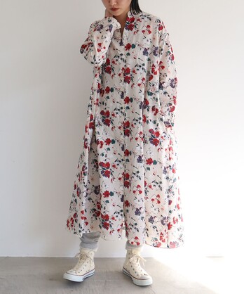 ○フラワープリントスキッパーワンピース　Cotton/linen flower print skipper one-piece