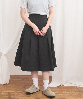 �Zstandard tuck skirt