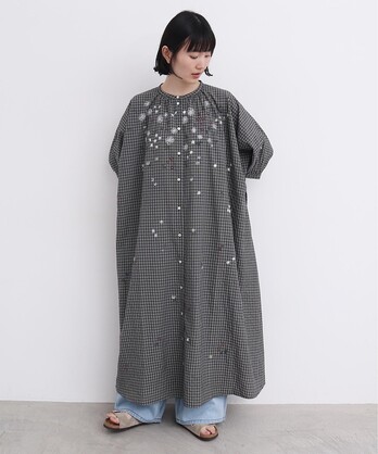 【2回着美品】bulle de savon☆麻混チューリッププリントワンピース bulle de savon（ビュルデサボン）の「すずらん刺繍 開衿